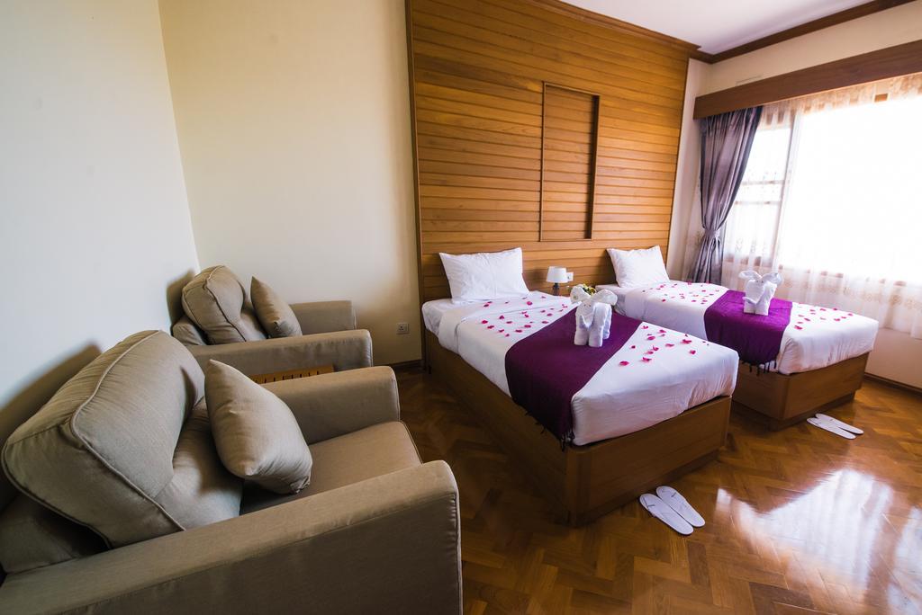 Win Unity Hotel Pyin Oo Lwin Bagian luar foto
