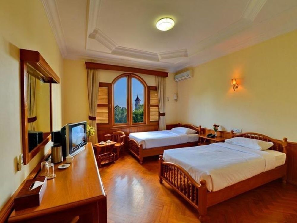 Win Unity Hotel Pyin Oo Lwin Bagian luar foto